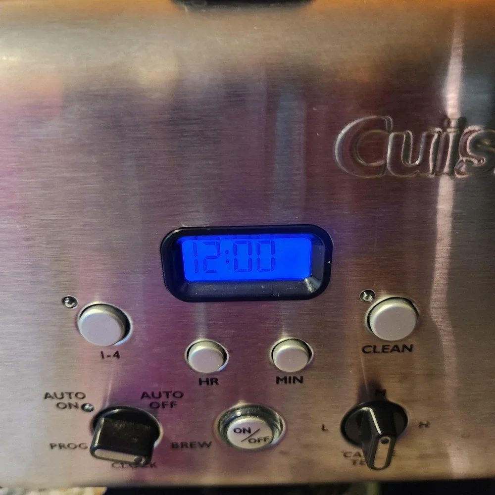 Cuisinart 12 Cup Programmable Coffee Maker Black CHW-12FR Hot Water System